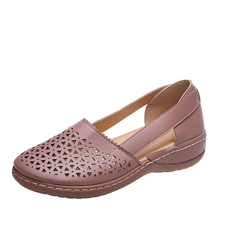 Toe covered flat sandals