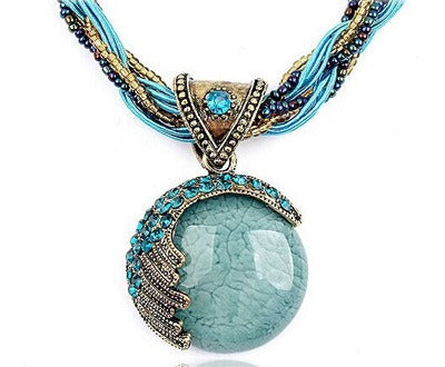 Popular Fashion Bohemian Turquoise Handwoven Necklace Pendant for Women